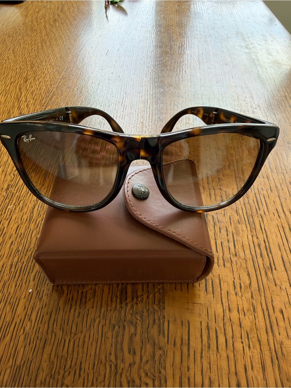 Ray-Ban Tortoise Shell ‘Folding Wayfarer’ with Brown Gradient Lenses
